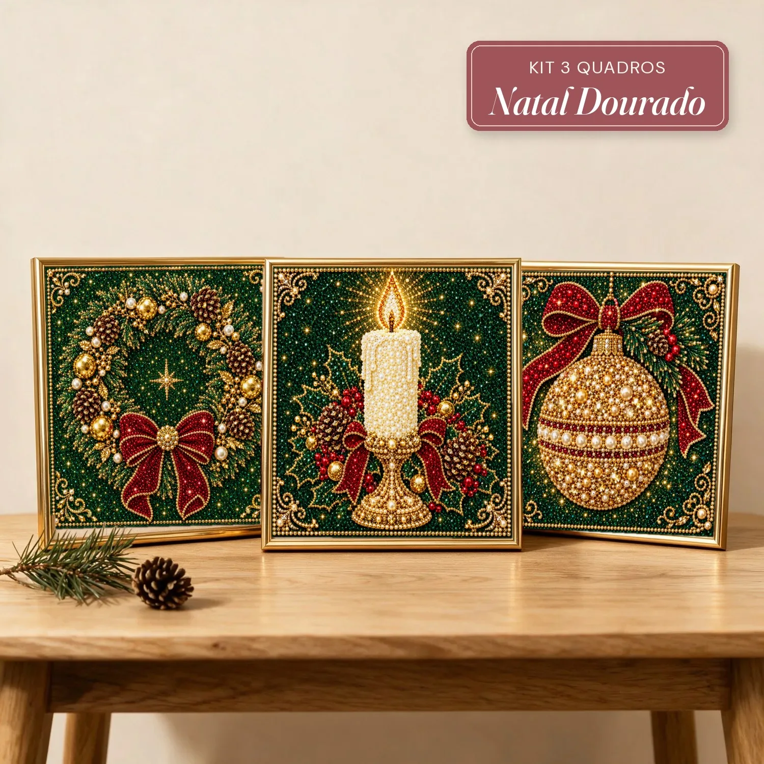 Kit 3 Quadros Natal Dourado com Pérolas e Diamantes (Guirlanda com Laço, Vela com Azevinho e Bola de Natal)